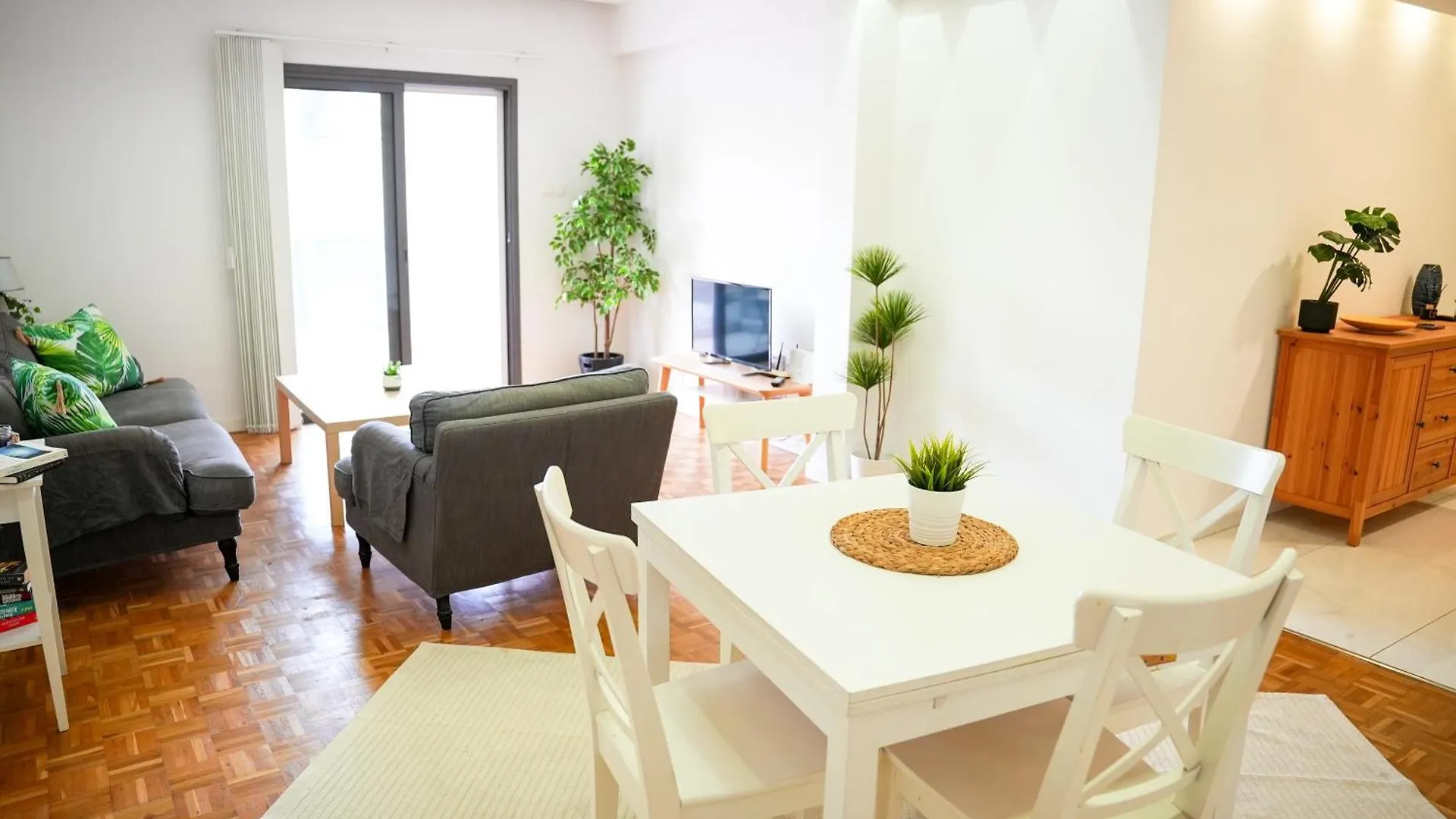 The Cozy Seaside Retreat Apartment Larnaca